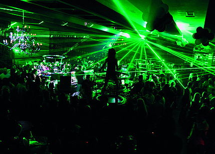 File:Belgrade nightlife on riverclubs.jpg