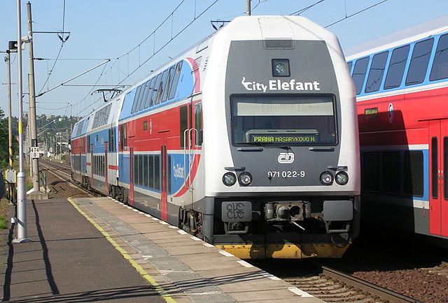 File:Dobříň, City Elefant 971 022-9.jpg