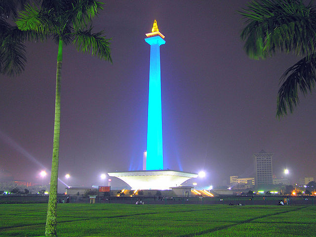 File:Monumen nasional jakarta.jpg