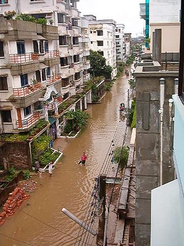 File:Baridhara DOHS during 2004 flood.JPG
