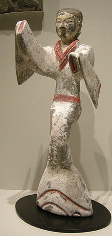 File:Nswag, dinastia han,figurina dipinta di danzatrice.JPG