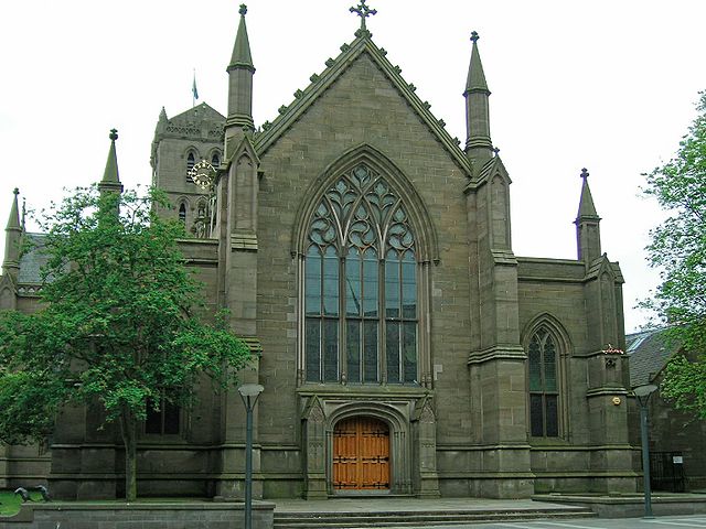 File:Dundee Parish Church, St Mary's.jpg