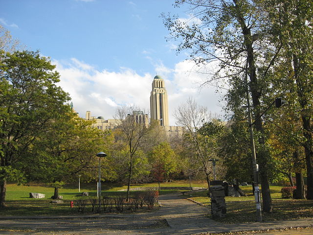 File:Universit&eacute; de Montr&eacute;al.JPG