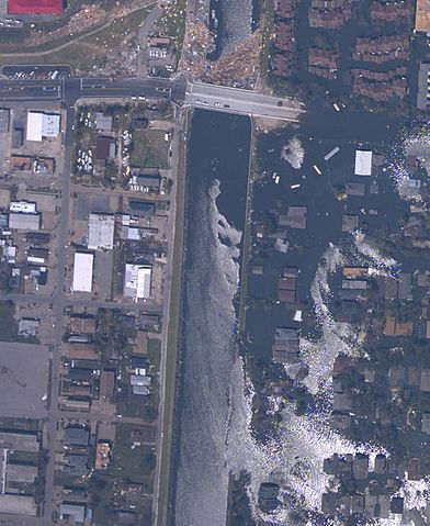File:NOAA Katrina NOLA 17th Street breach Aug 31 2005.jpg