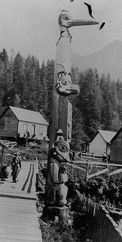 File:Tlingit totem pole.jpg