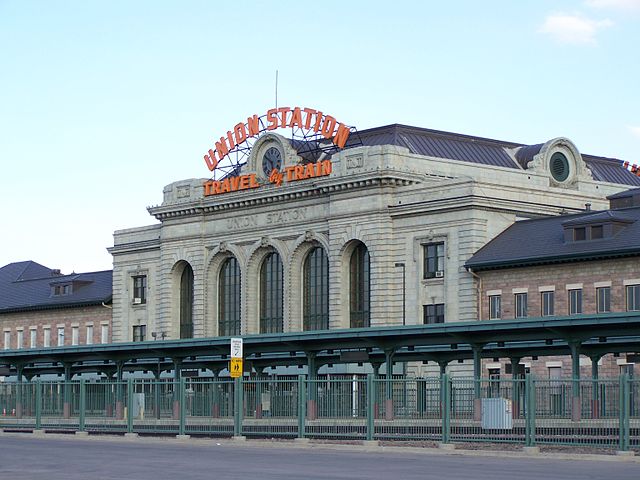 File:Denver union station 2008.jpg