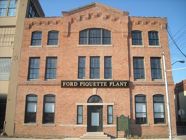 File:Fordpiquetteplant.jpg