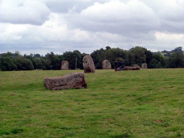 File:Somerset sd stone circle 06.jpg