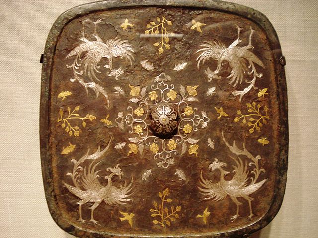 File:Square mirror with phoenix motif, Tang Dynasty.jpg