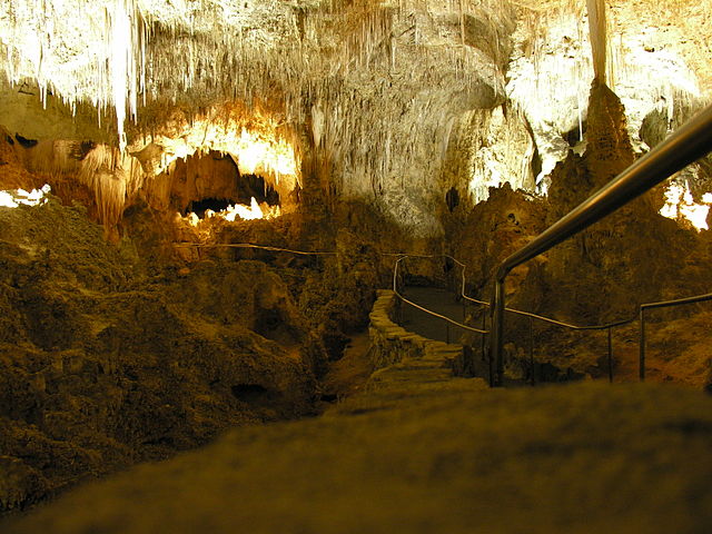 File:Carlsbad Caverns rail pic.JPG