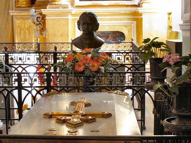 File:Peter the Great tomb.JPG