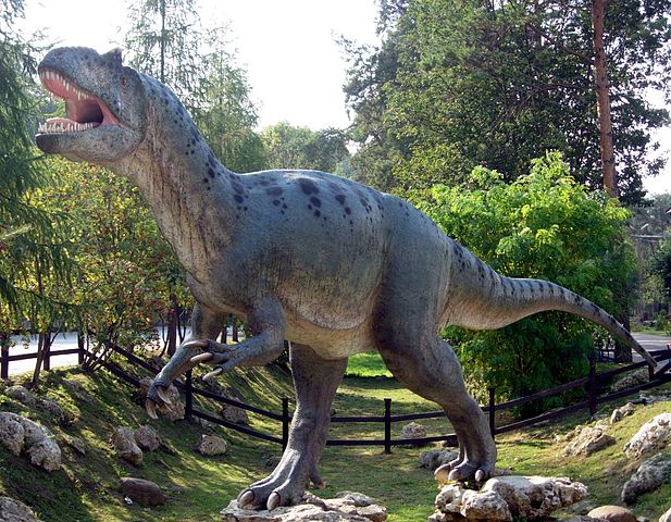 File:Allosaurus in Baltow 20060916 1500.jpg