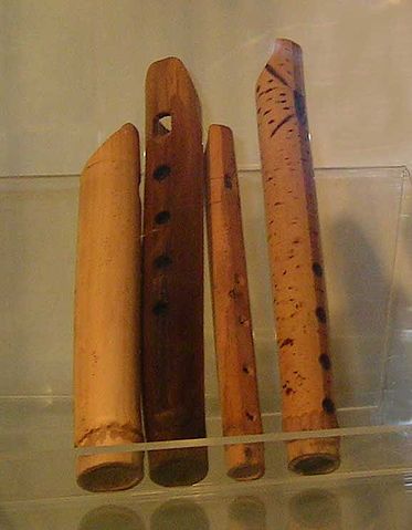 File:Folkflutes.jpg