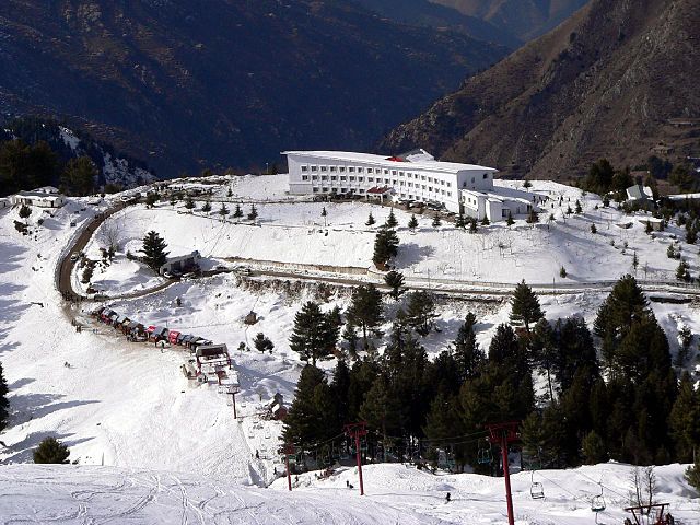 File:Malam Jabba Ski Resort.jpg