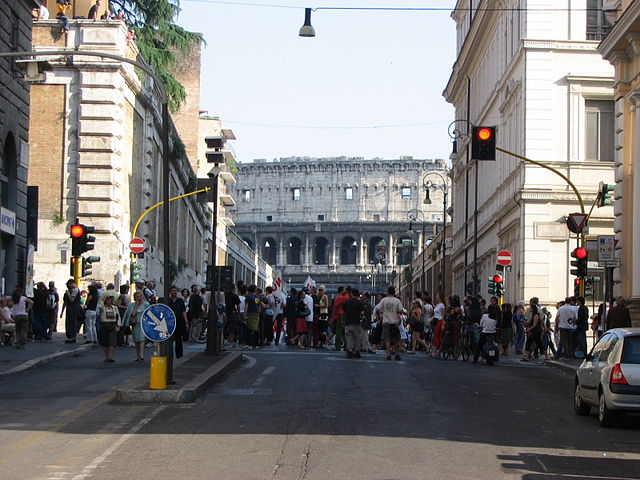 File:Colloseum through the city street.jpg