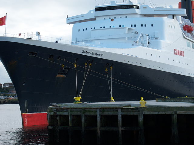 File:QE2 bow 15 October 2008.jpg