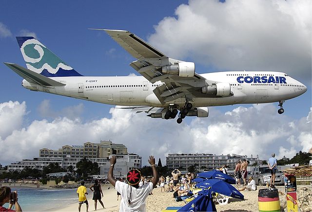 File:Corsair Boeing 747-300 at SXM Bidini.jpg