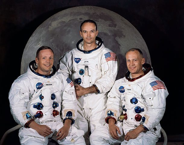 File:Apollo 11.jpg