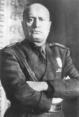 File:Mussolini mezzobusto.jpg