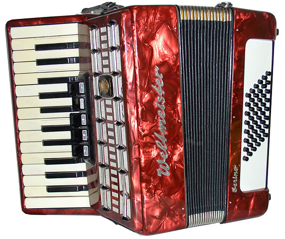 File:PianoAccordeon.jpg