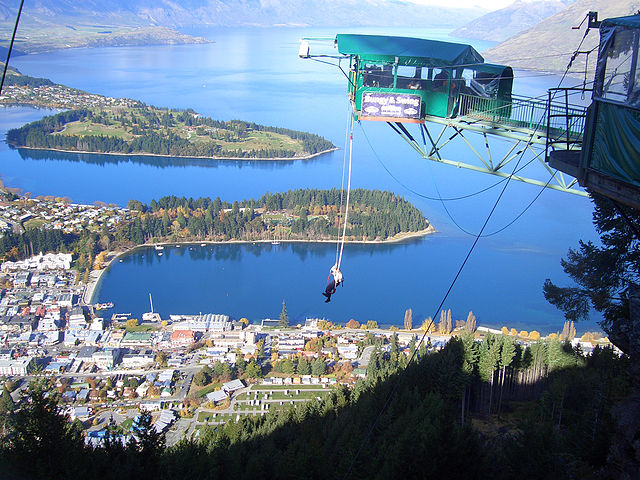 File:Ledge Bungy, Queenstown, New Zealand 01.jpg