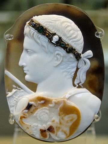 File:Cameo August BM Gem3577.jpg