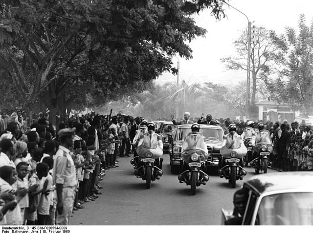 File:Bundesarchiv B 145 Bild-F028554-0009, Niger, Staatsbesuch Bundespräsident Lübke.jpg
