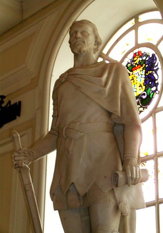 File:Owain Glyndŵr at Cardiff City Hall.jpg
