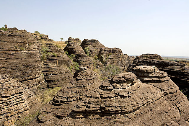 File:Peaks of Fabedougou in Burkina Faso.jpg