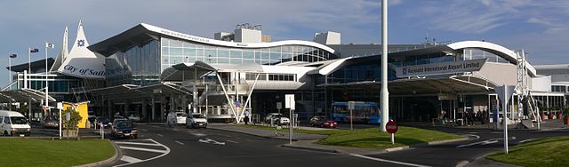 File:Auckland airport international terminal.jpg