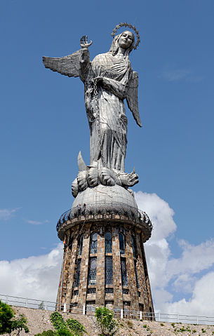 File:Virgen de Quito Panecillo 03.jpg