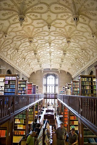 File:Wills memorial library.JPG