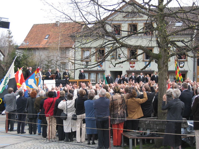 File:Appenzeller Landsgemeinde.jpg