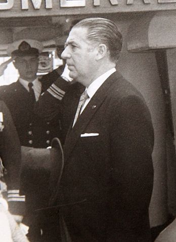 File:Presidente Bela&uacute;nde Terry.JPG