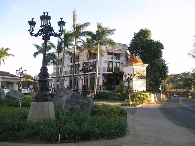 File:Viejo Santo Domingo Building Nicaragua.jpg