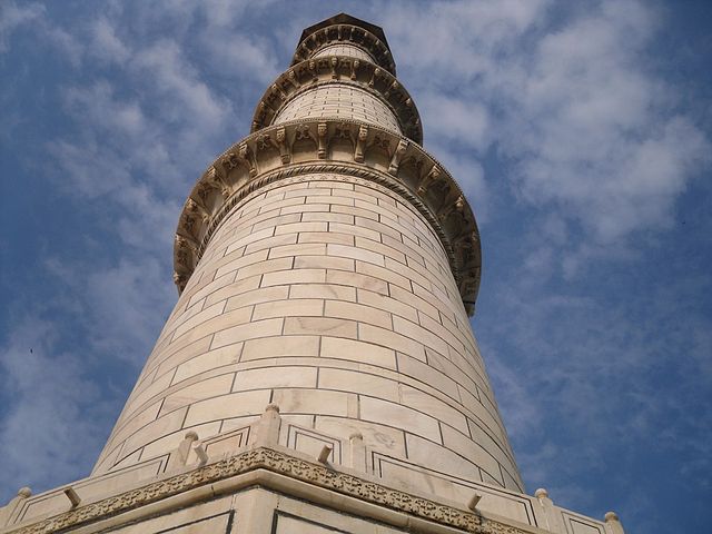 File:TajMinaret1.jpg
