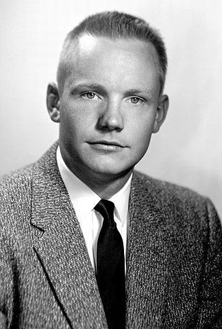 File:Neil Armstrong 1956 portrait.jpg
