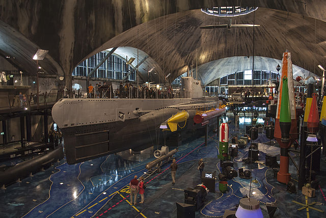 File:Allveelaev Lembit 2012.jpg