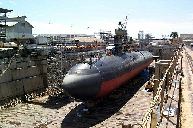 File:USS Greeneville (SSN 772) - dry dock Pearl Harbor (1).jpg