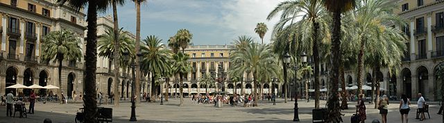 File:Barcelona - Plaça Reial.jpg