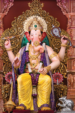 File:Lalbaugcha Raja 2012.jpg