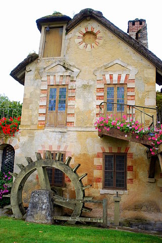 File:Queen's garden and Hamlet Versailles.JPG