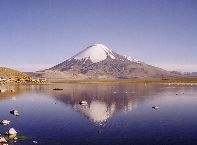 File:Parinacota.jpg