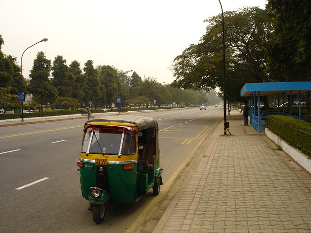 File:Autorickshaw in New Delhi 2005.jpg