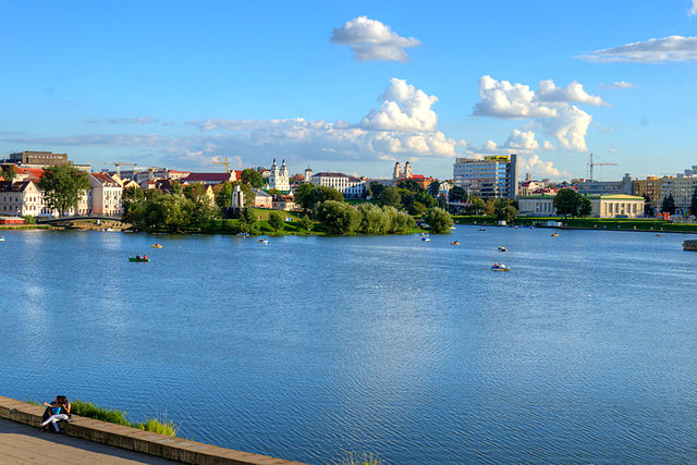 File:Svislach and upper town in Minsk.jpg