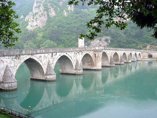 File:Visegrad bridge by Klackalica.jpg
