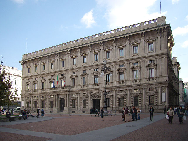 File:Milano pal Marino piazza Scala.jpg
