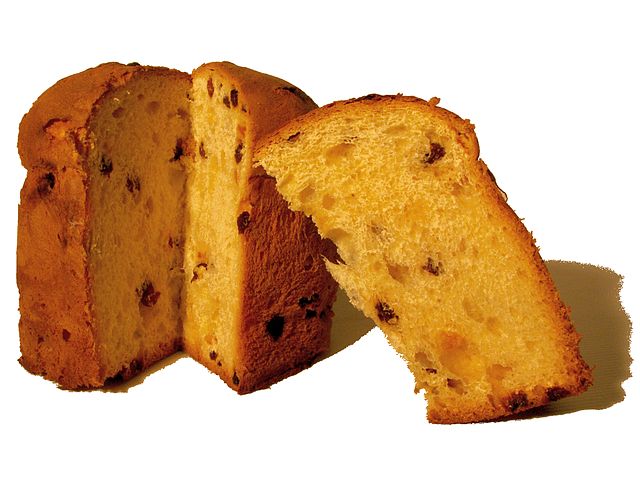 File:Panettone aufgeschnitten freigestellt.jpg