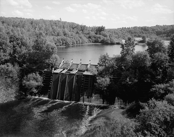 File:Dam Timber Crib.jpg