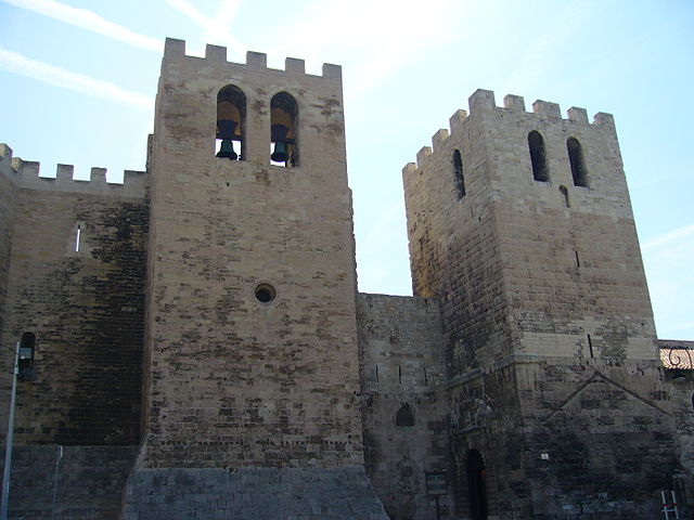 File:Tours de St-Victor.jpg